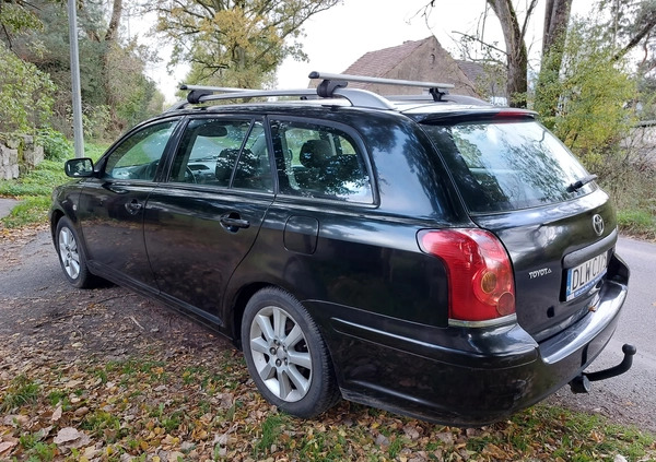 Toyota Avensis cena 7900 przebieg: 383000, rok produkcji 2006 z Czarnków małe 46